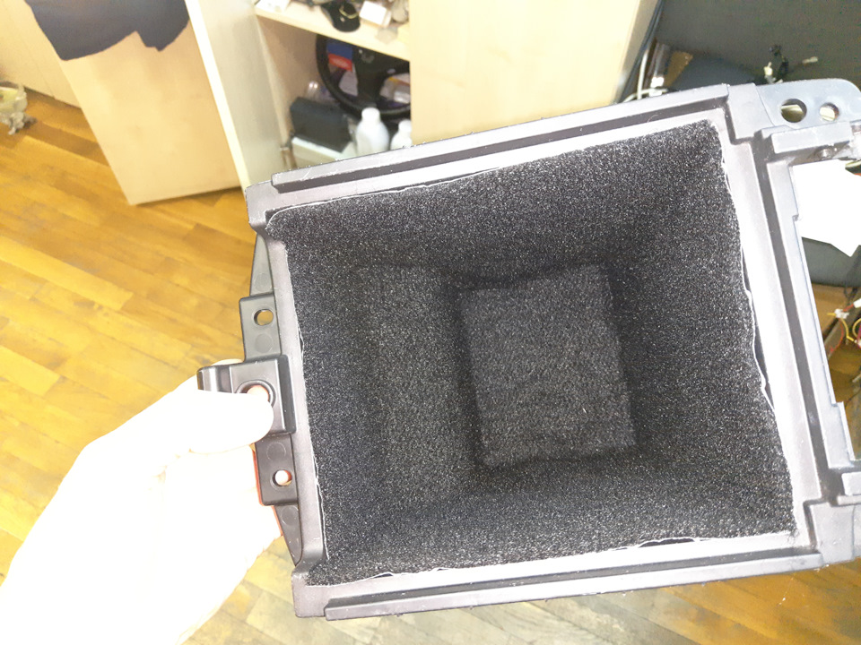 #51. Oem-підлокітник з додатковим роз'ємом живлення та aux+usb 3