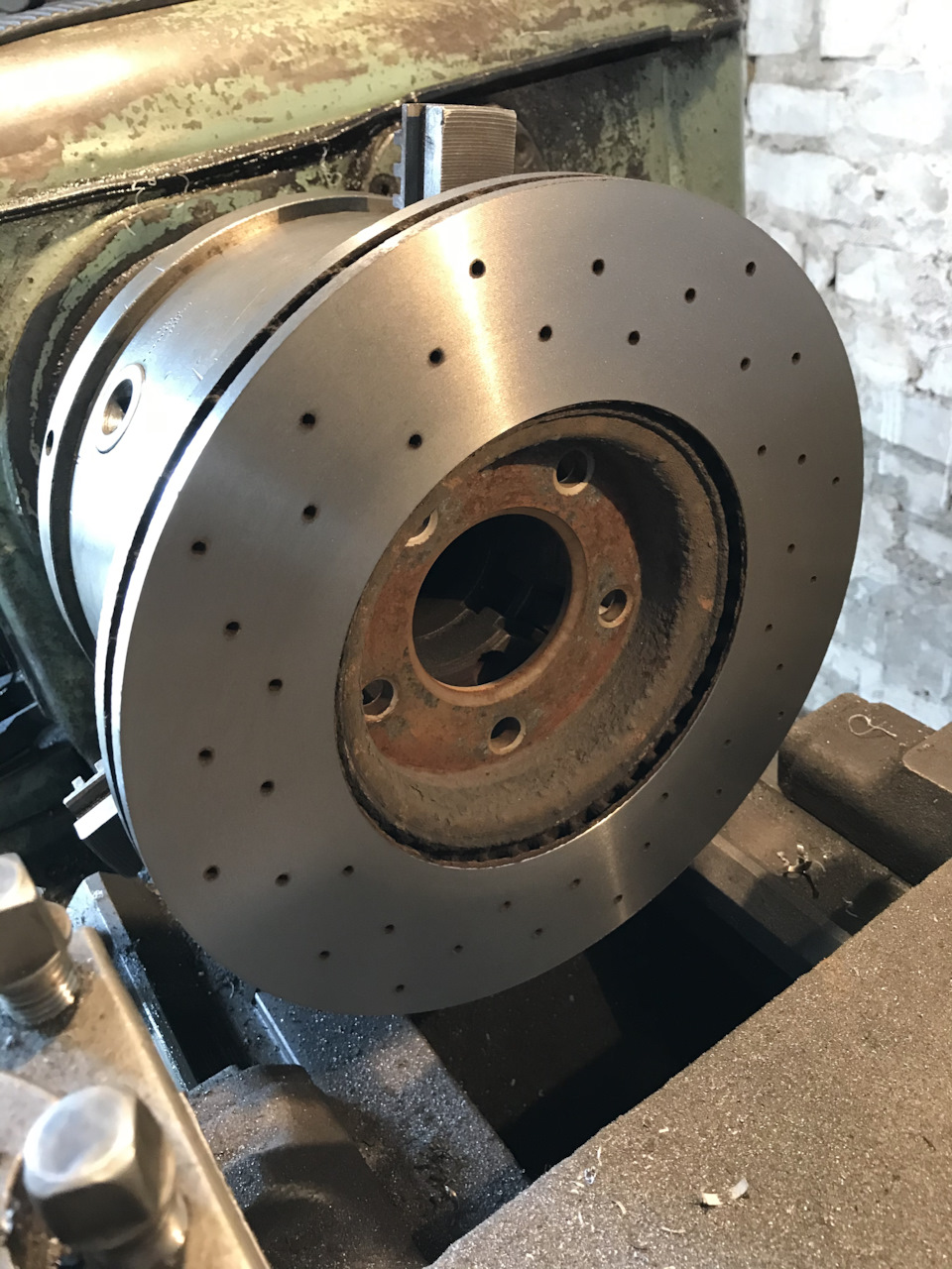 Передні гальмівні колодки Brembo 5
