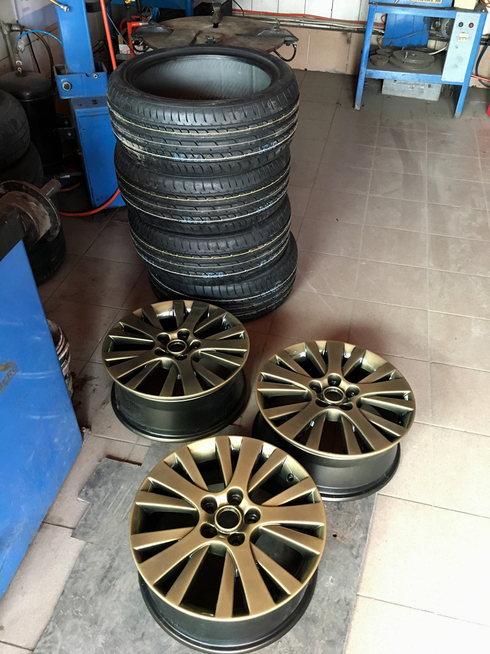 TOYO PROXES T1 SPORT 215/45 R17 91W 4
