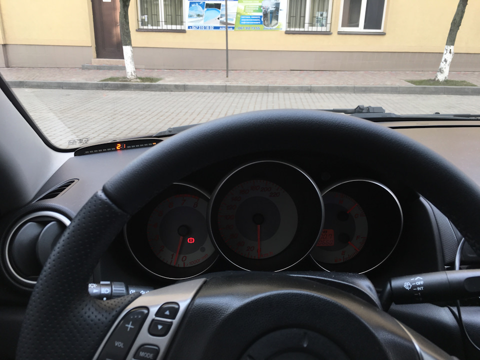 Задній парктронік та AUX 4