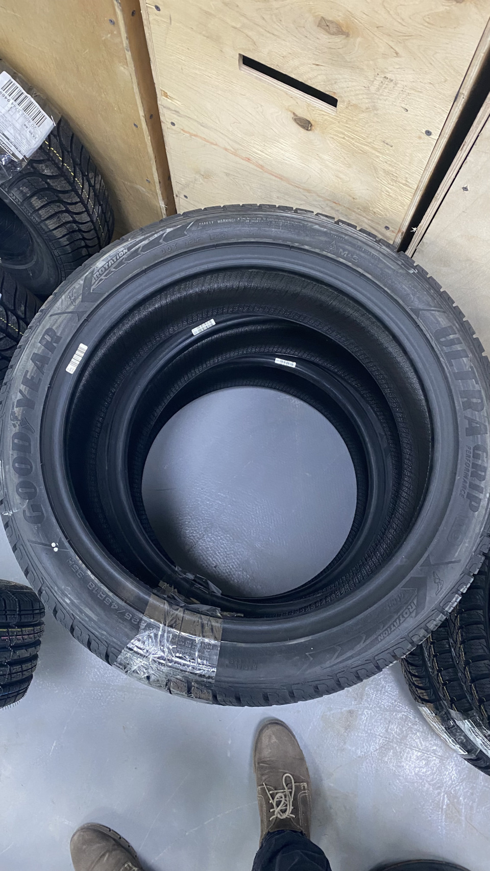 Зимові шини Goodyear UltraGrip Performance G1 3