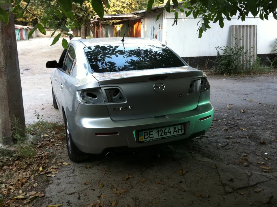 JDM Face. Stage 2 - Red tail lights