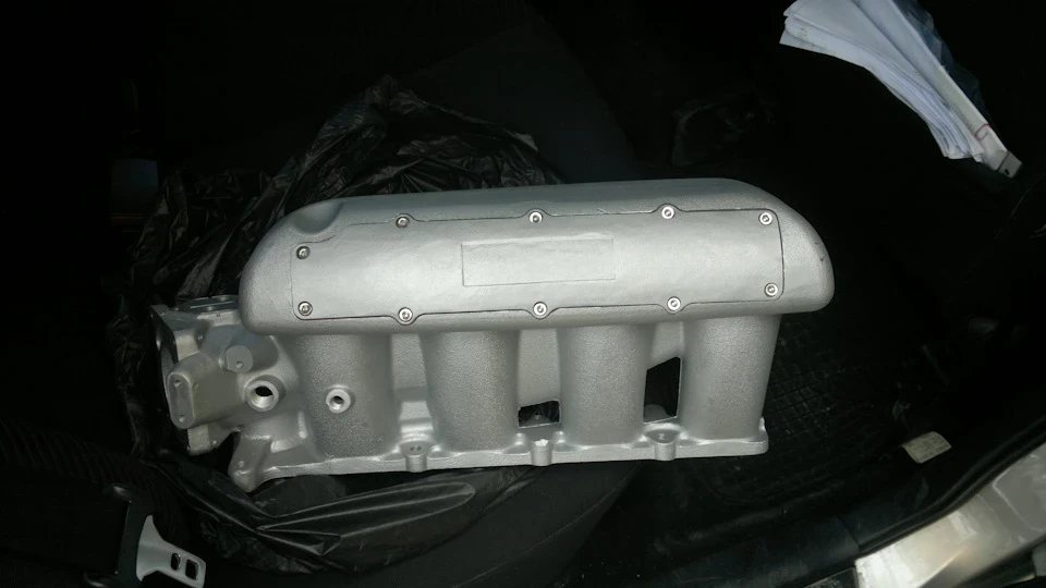 Продам Впускний ресивер репліка Cosworth