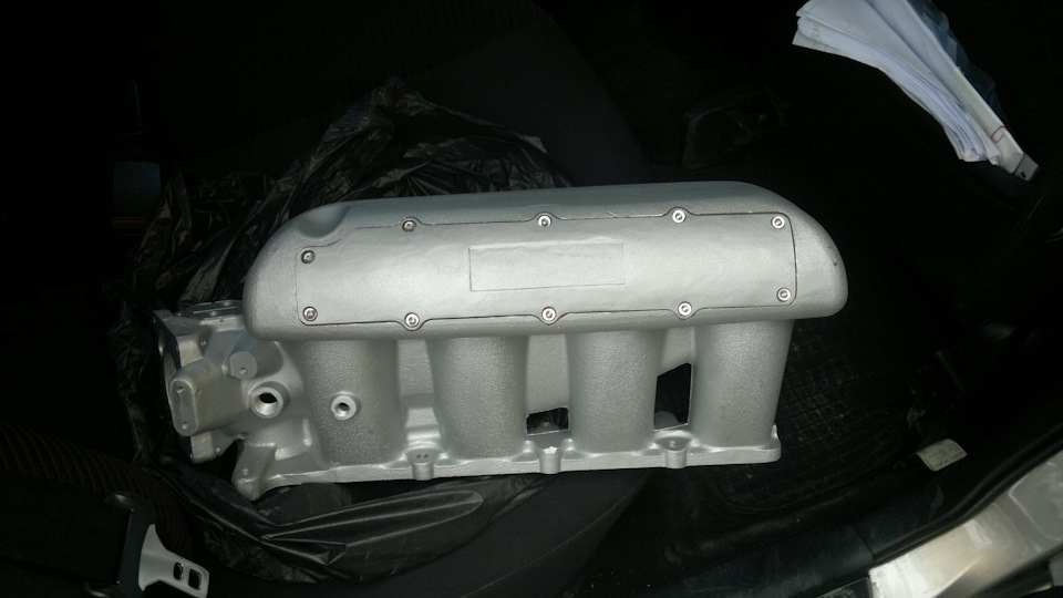 Продам Впускний ресивер репліка Cosworth 1