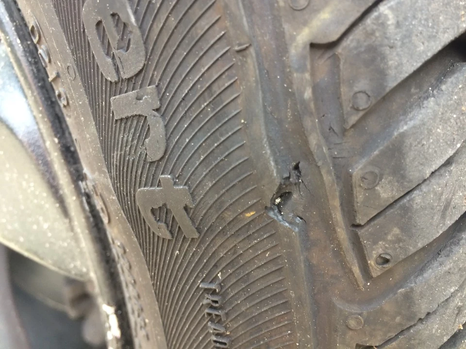 Грижа на правому колесі
