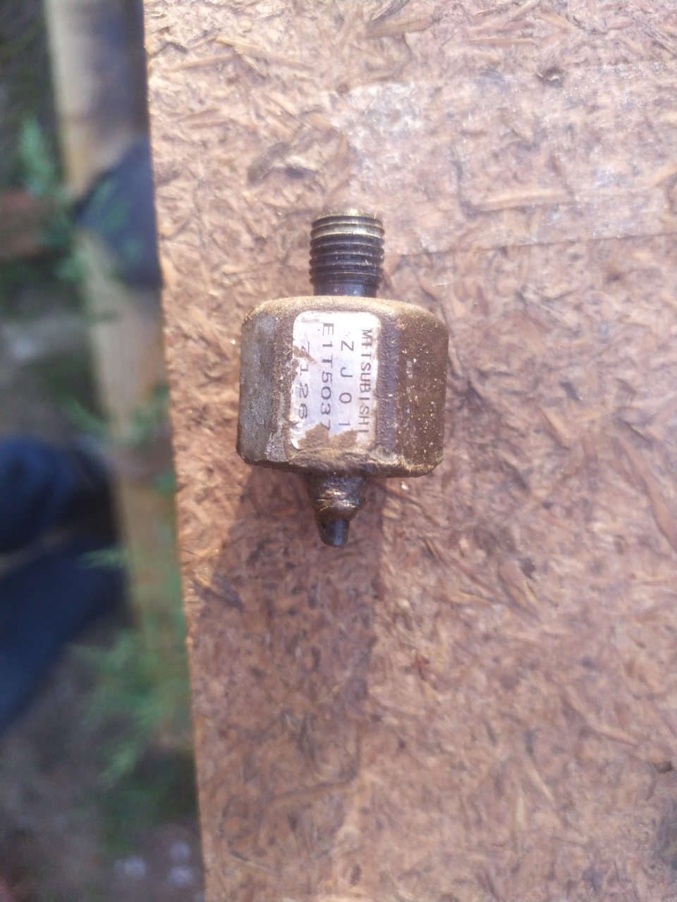 Помилка P0328. Заміна датчика детонації Mazda 3 bk 2007 1
