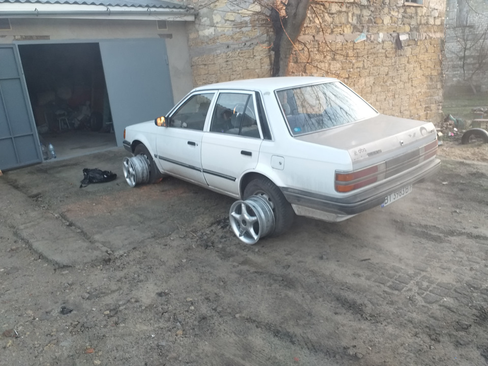 Ніштяки для мазди 3