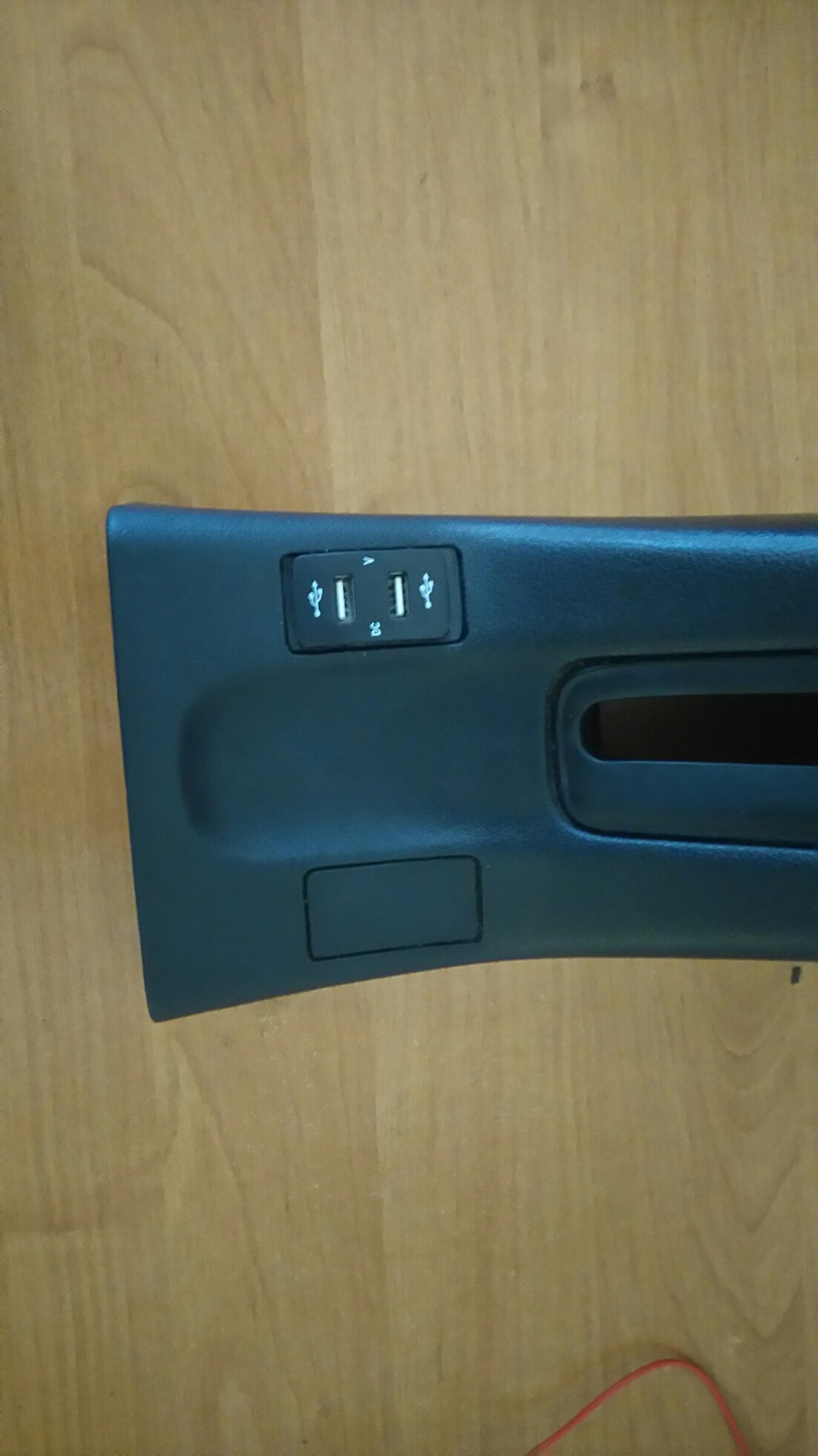 USB розетка + вольтметр 1