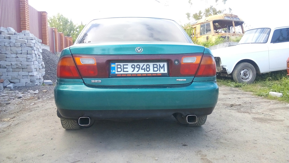 Подвійний вихлоп mazda 323 ba 2