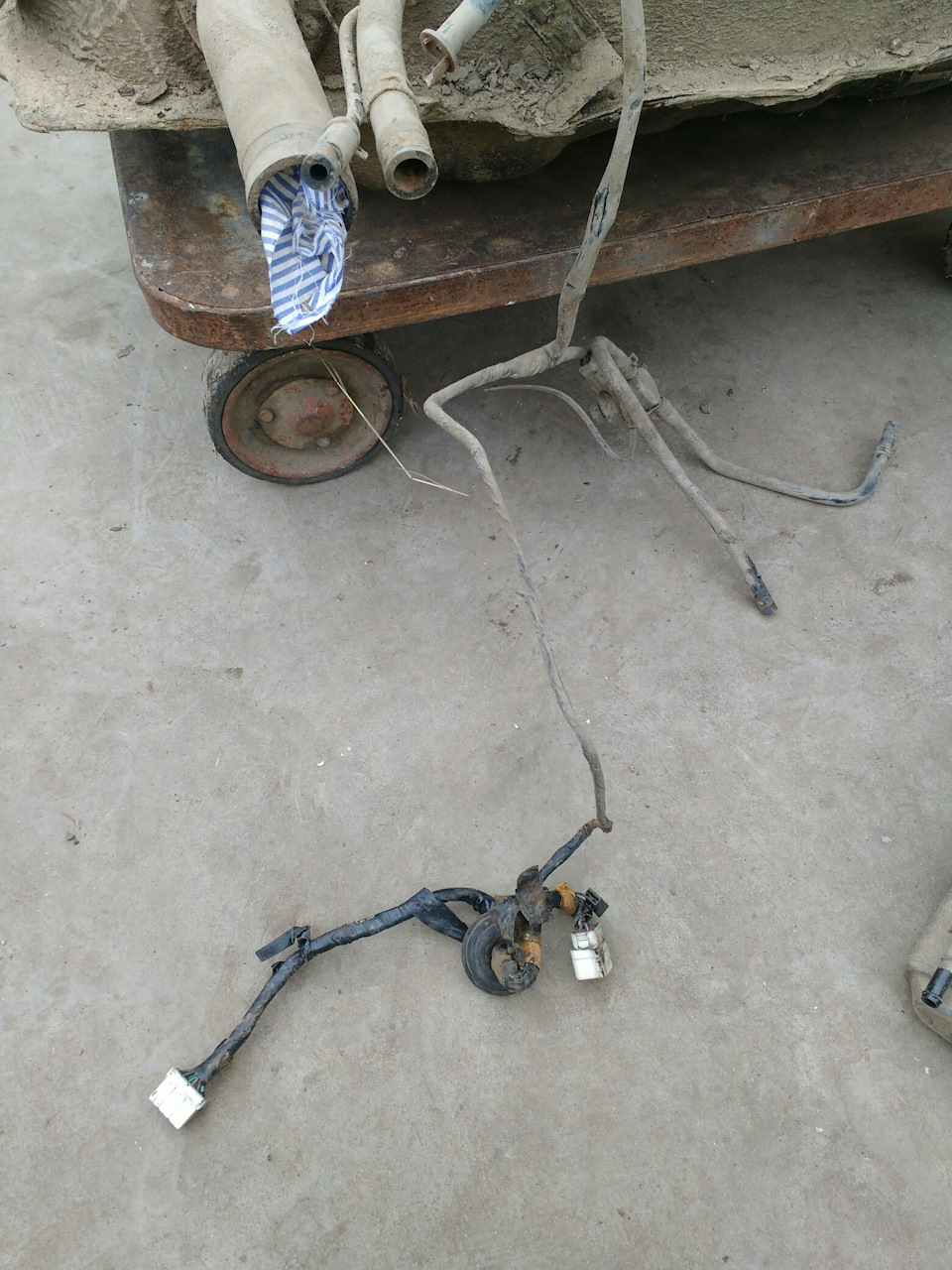 Help! бензобак аля америка з адсорбером 4
