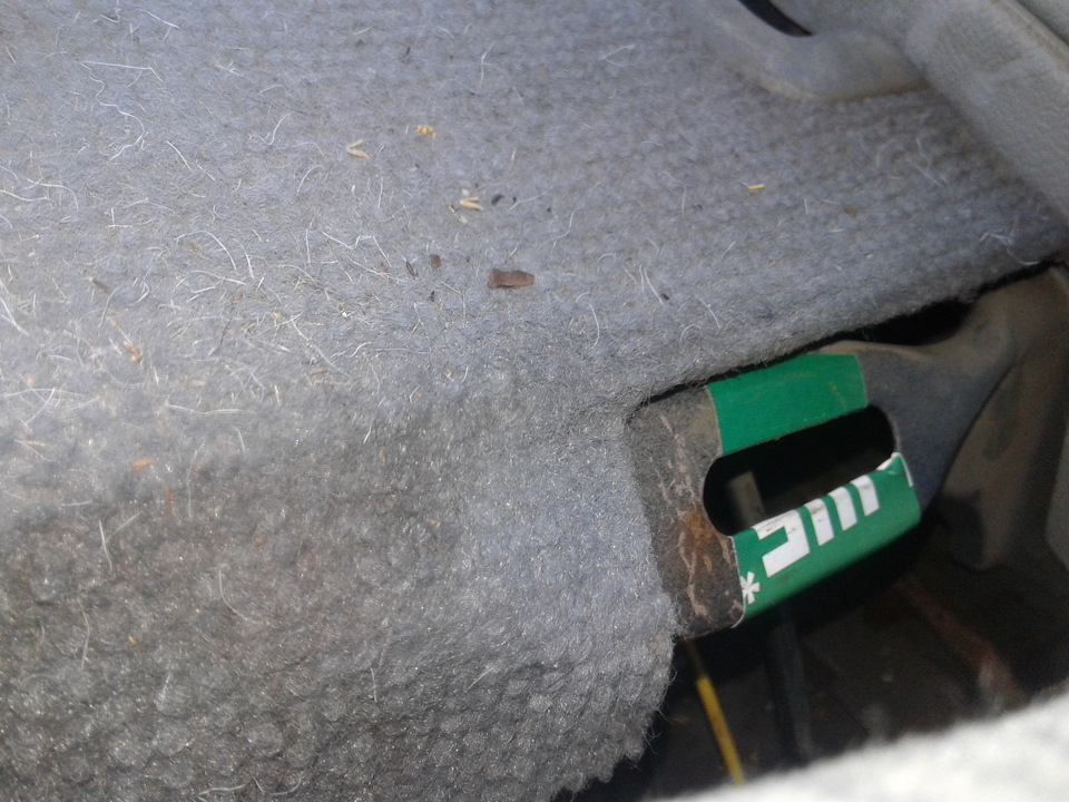 Усунення скрипу задніх сидінь 5