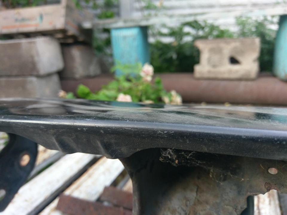 Дзьоб - рихтування, одвірок у задніх дверях. 2