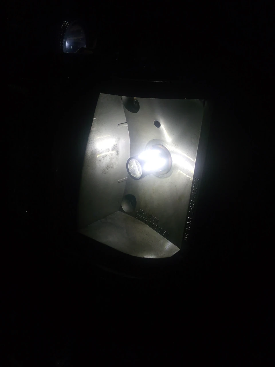 Трохи світла в габаритах! LED лампи.