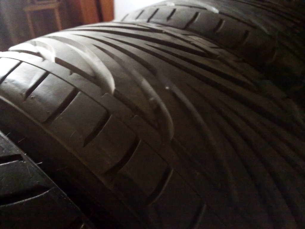 Toyo Proxes T1R 215/45/17 (заужаемся) 3