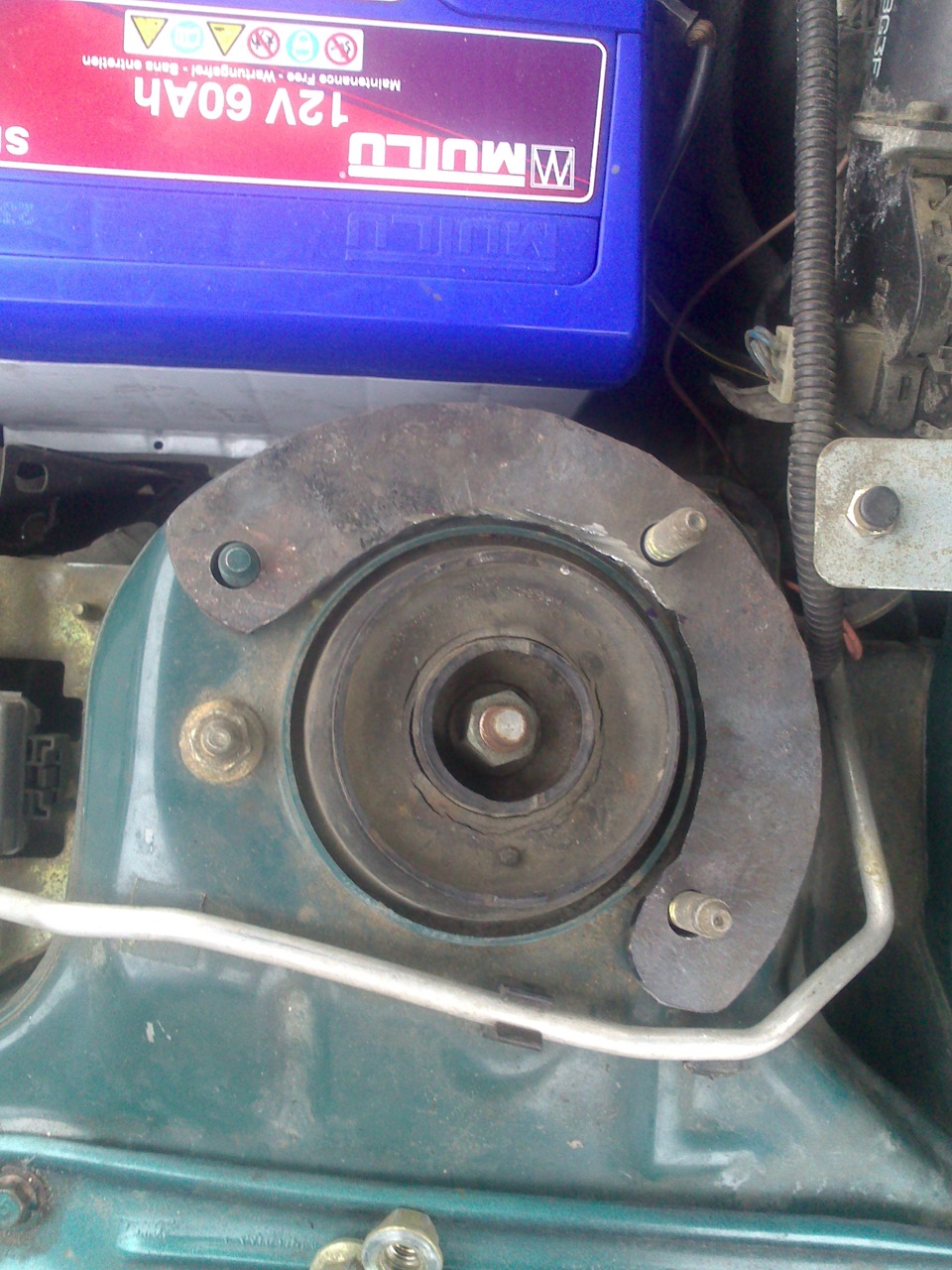 Розпірка стійок на Mazda 323F (BA) своїми силами 4