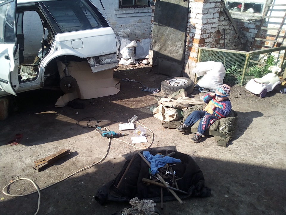 З помічником зайнялися зварюванням 2