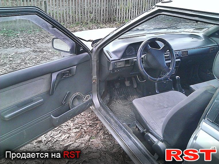 пару фоток салону та з сайту автопродажу! 4