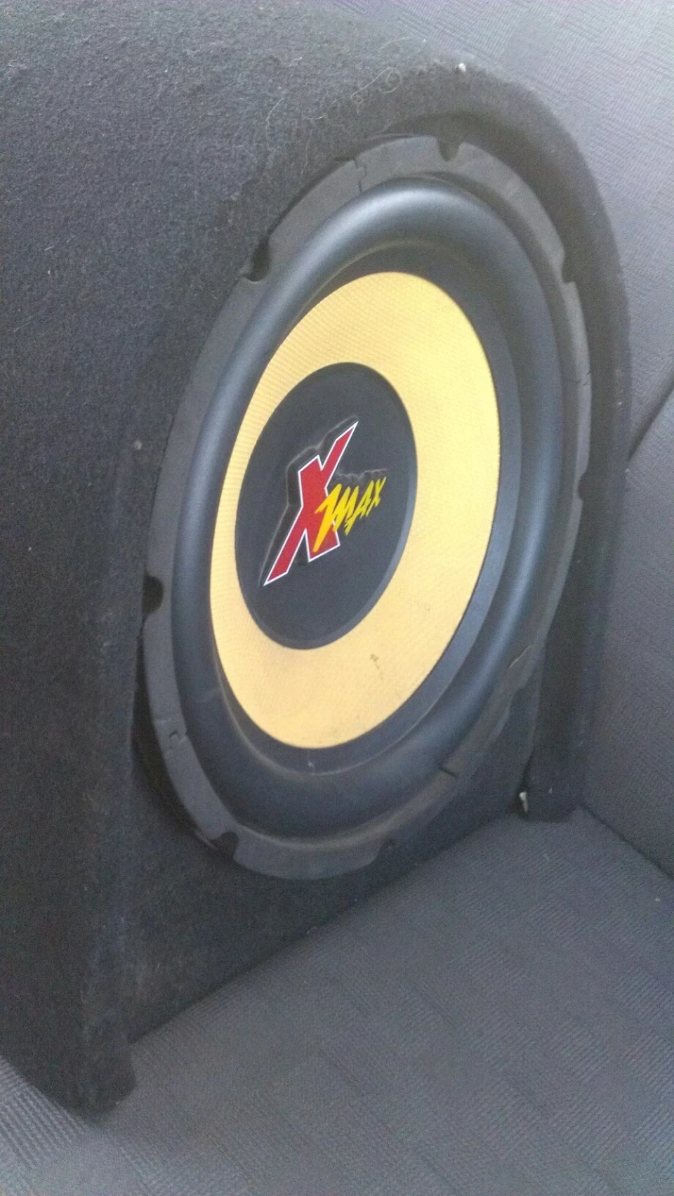 Продам саб helix x-max 12 active