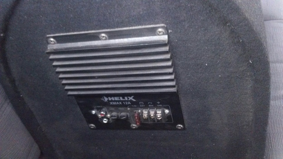 Продам саб helix x-max 12 active 2