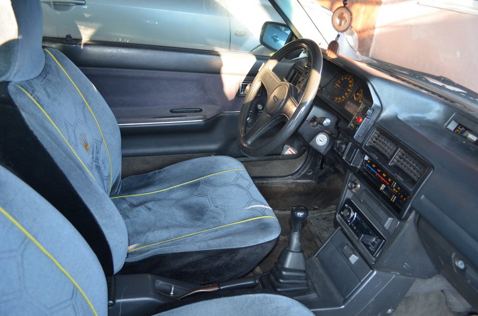 Салон моїй 323 BF 2