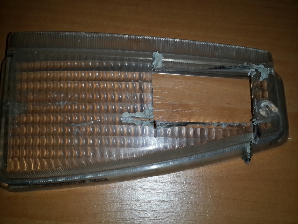 LED ліхтар у місце заглушки дзеркала заднього виду. 4