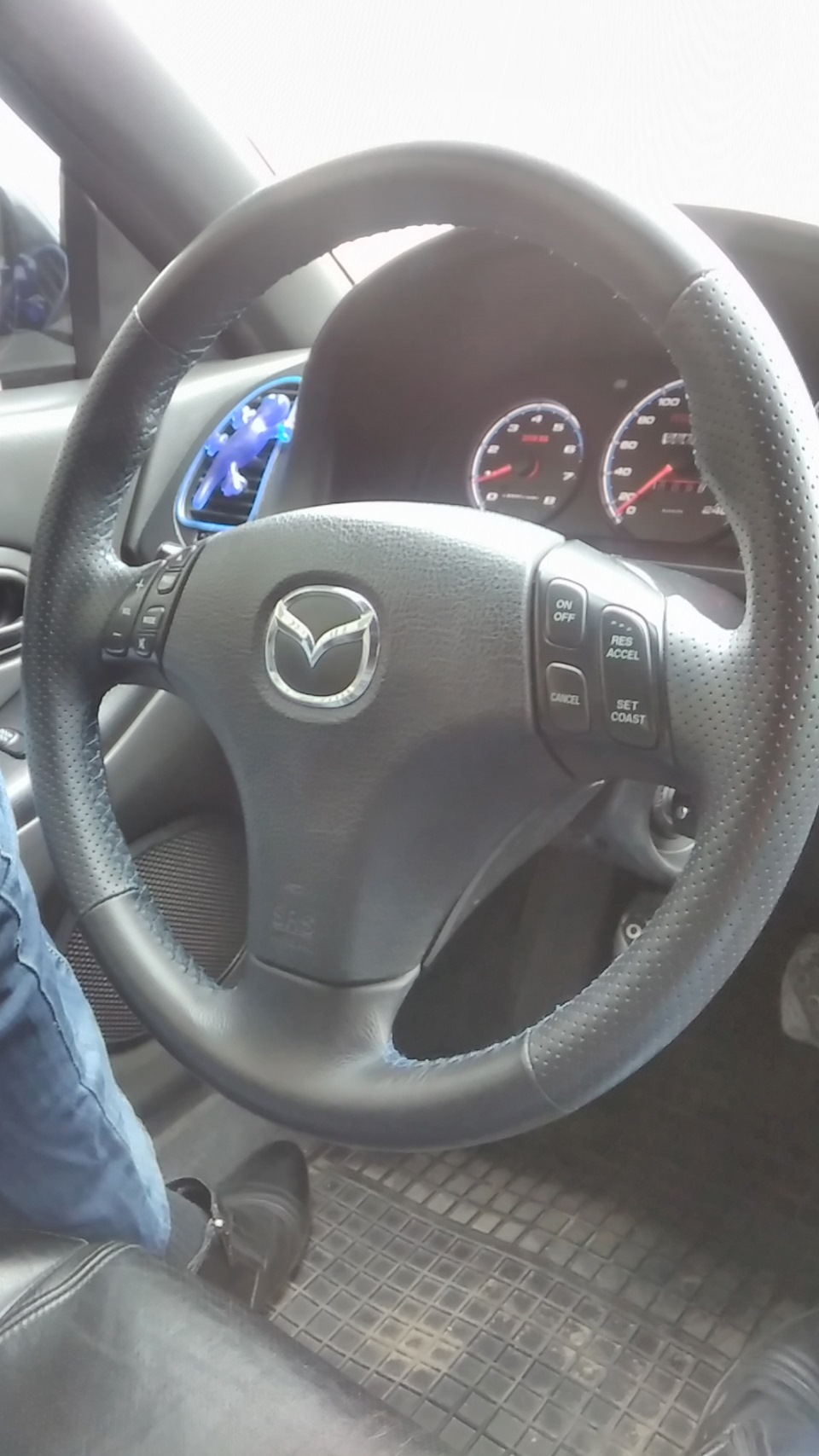 ПРОДАМ руль Mazda 6 + airbag 1