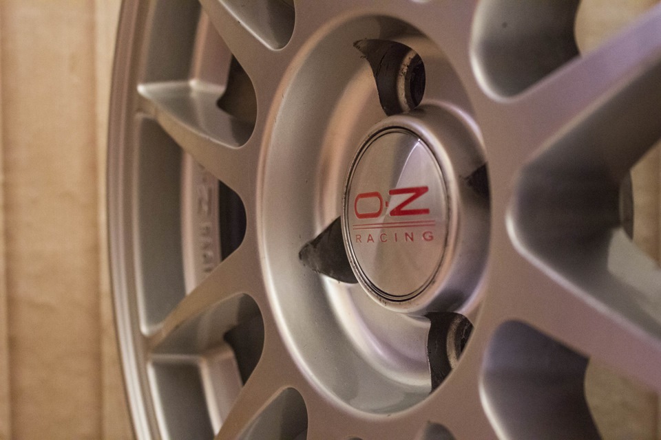 OZ Superleggera R16 7JJ ET35 3