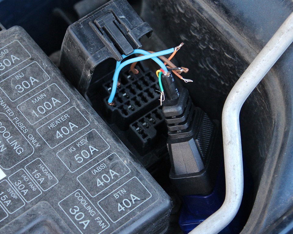 Подключение к диагностическому разъему с помощью bluetooth сканера ELM327 OBD2 3