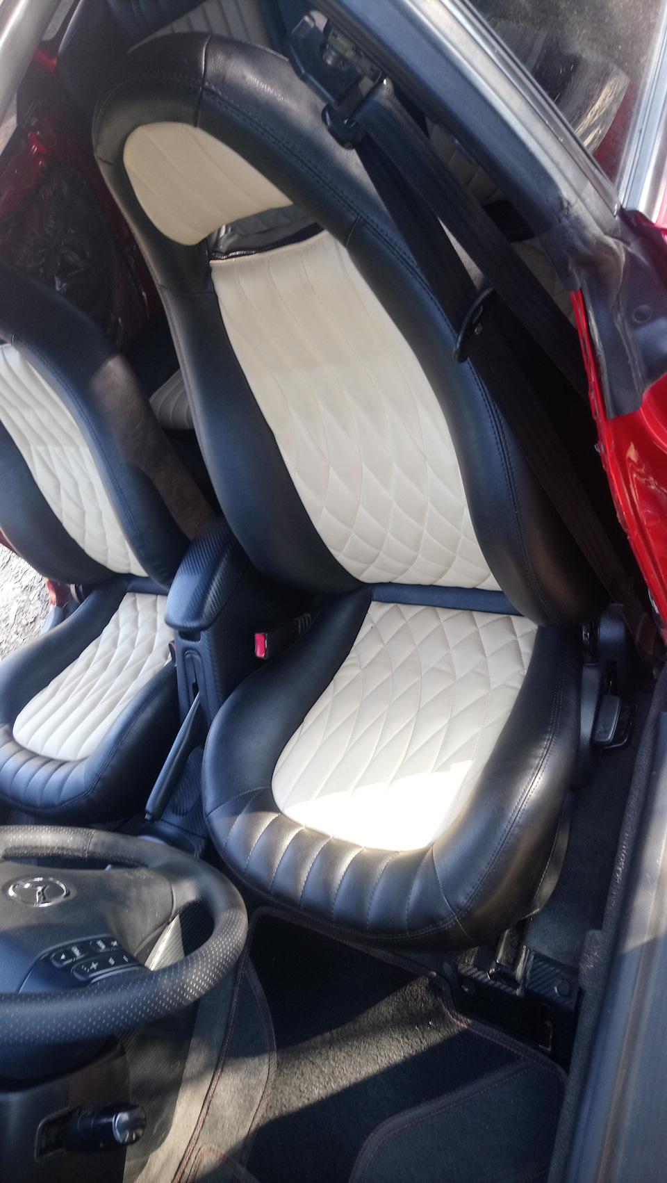 Сидіння від mazda mx3 для mazda 323f ba 5
