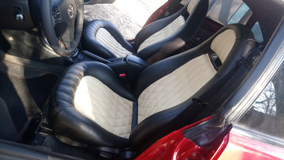 Сидіння від mazda mx3 для mazda 323f ba 4