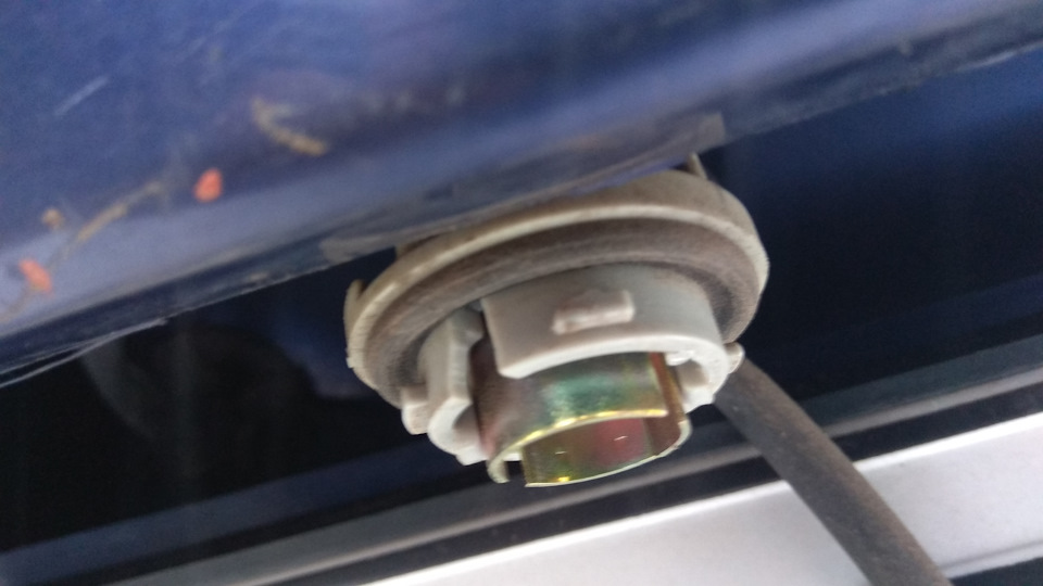 Заміна лам підсвічування номера 323F BA на LED. 3