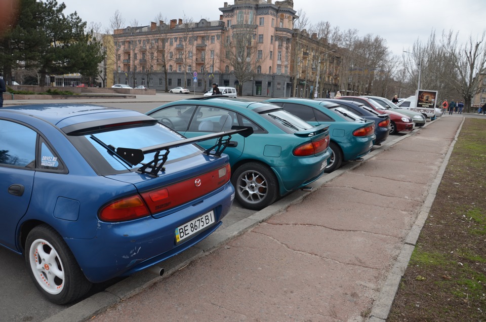 Зліт Mazda 323 F. 5