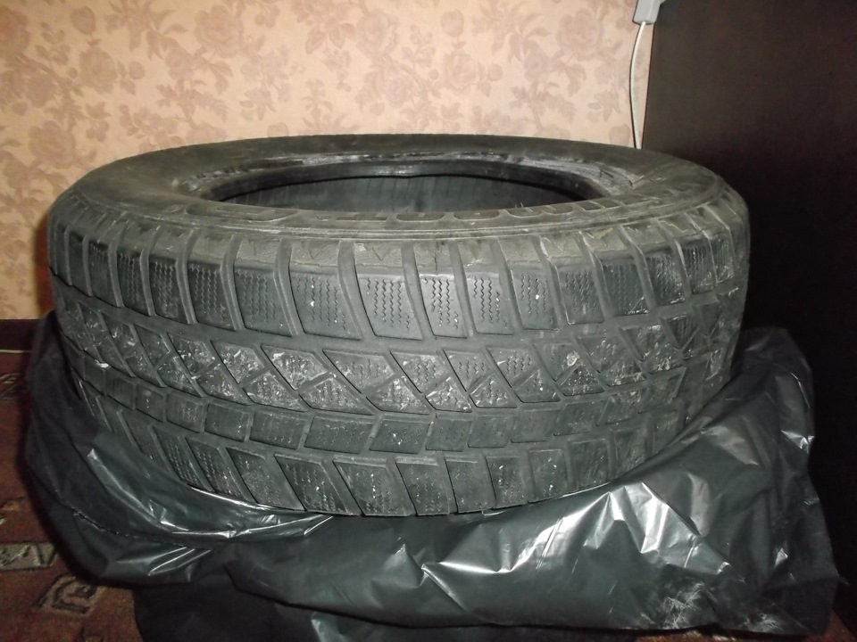 Купив 2 колеса зимової гуми Pneumant 185 65 r14, двірнички прикупив Denso Wiper blade? ну і подарунок вологі рушники)))) 2