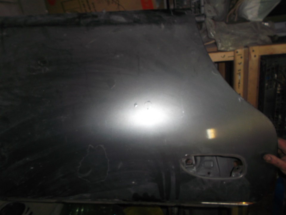 Продам двері, передні крила з mazda 323 f ba 94 -98 рік передні крила 4