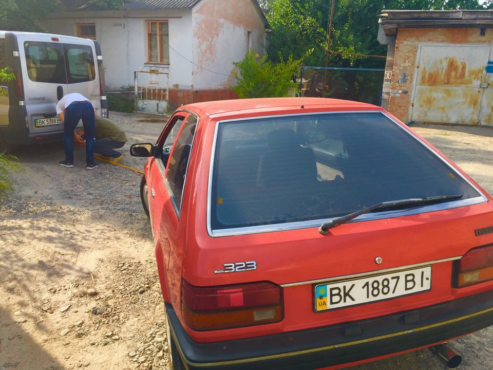 Один день з Mazda 323 BF 2