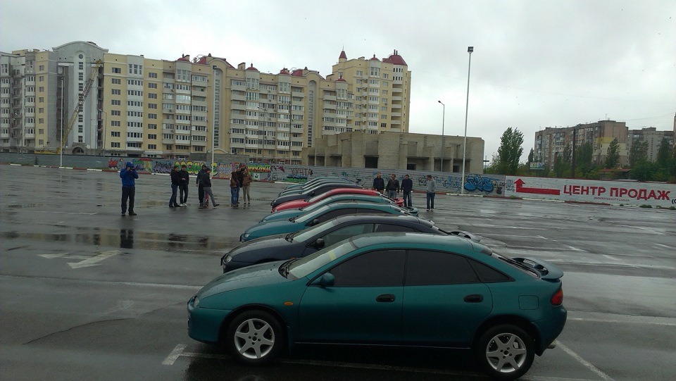 зустріч(2) Mazda 323 F ba 4