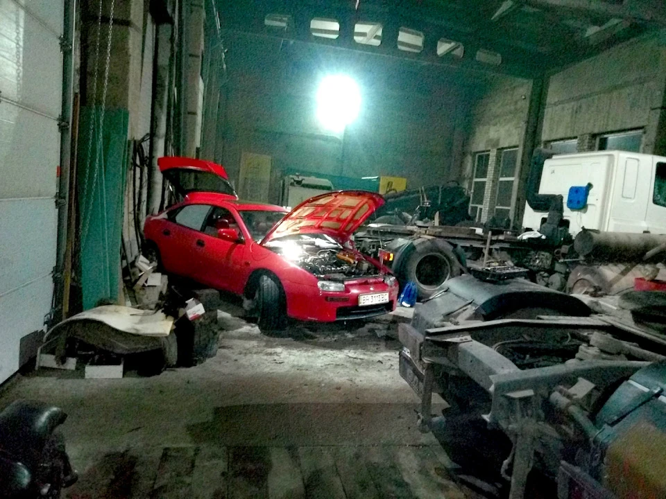 заміна сальник розподвалу mazda 323f ba z5