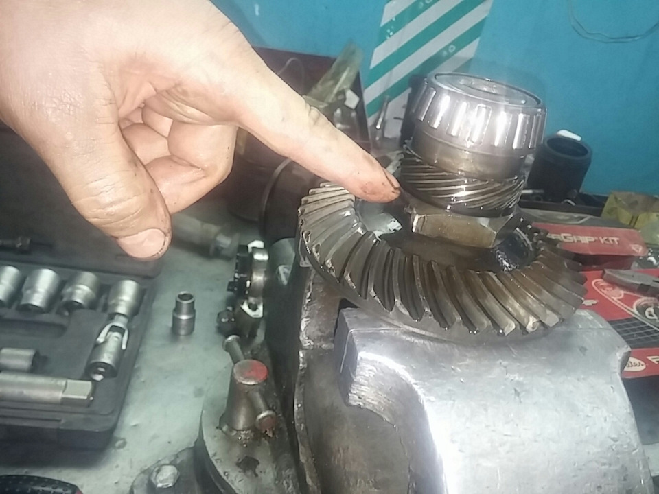 Ремонт кутового редуктора КПП мазда 4WD 4