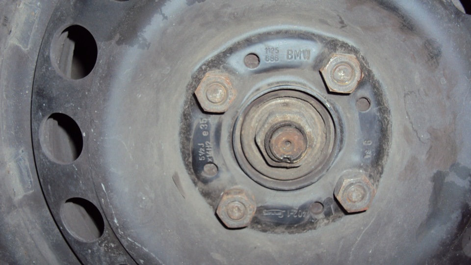 Диски BMW VW на Mazda 323 1