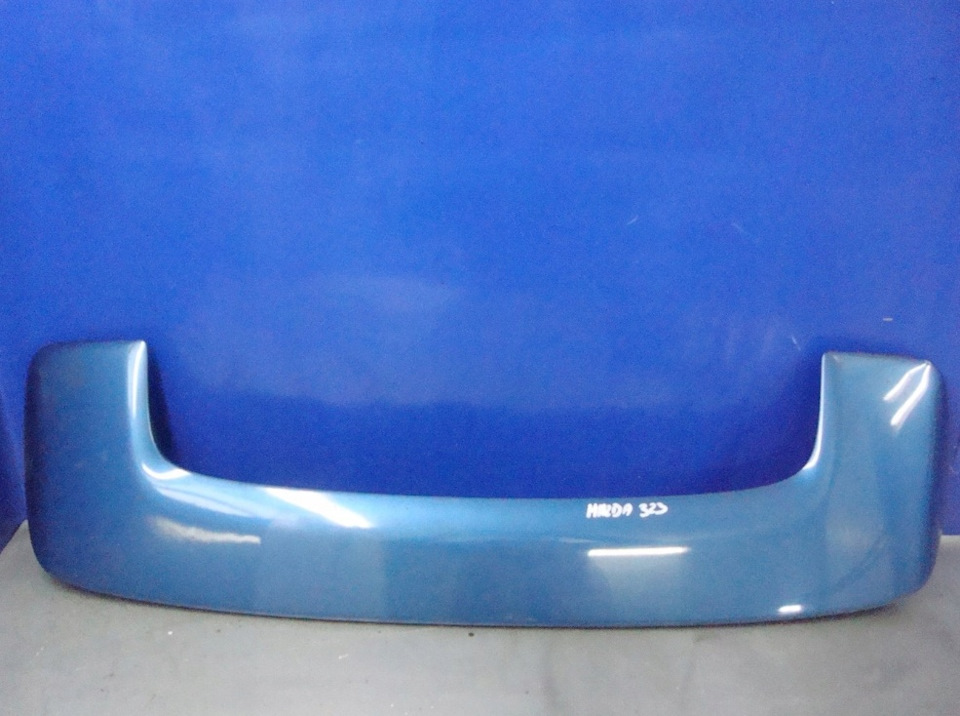 Купив спойлер mazda 323P 1