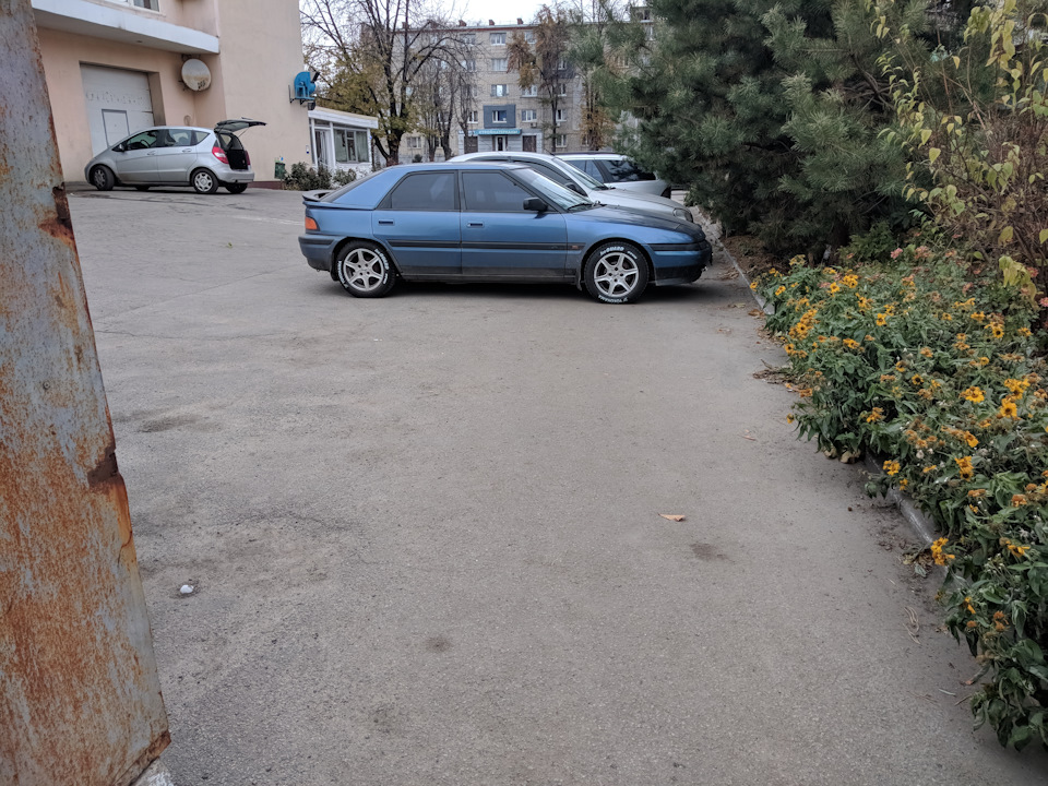 Білі літери. Дитинство в ж*** заграло. 5