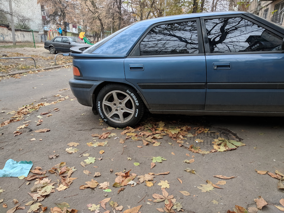 Білі літери. Дитинство в ж*** заграло. 4
