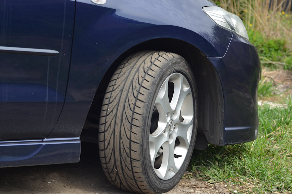 Dunlop direzza dz101 215/50 R17 1