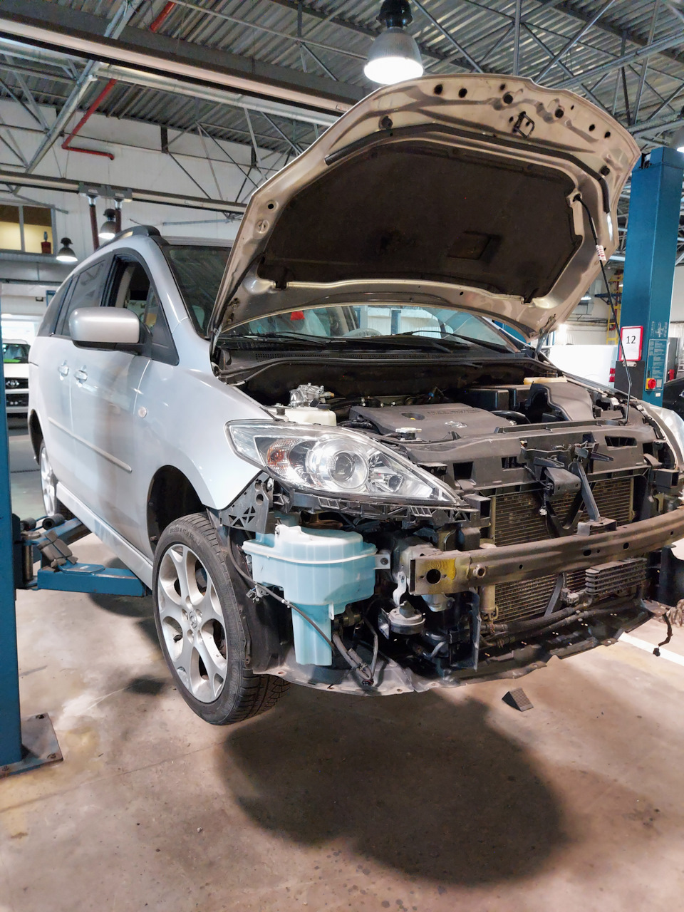Сітка в бампер Mazda 5 або перші зміни! 2