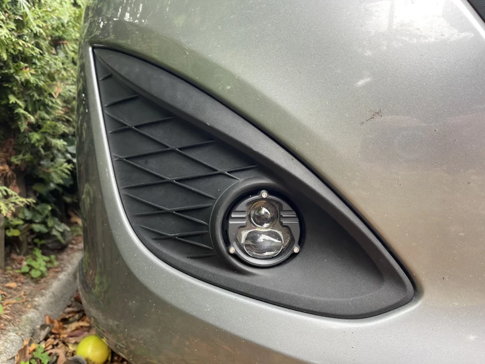 Встановлення Bi LED ПТФ у Mazda 5. 140W Bi-LED з AliExpress