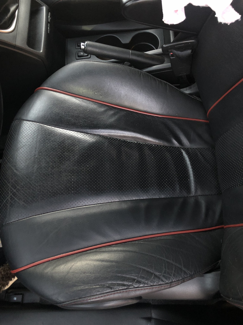 Чистка шкіряних сидінь Mazda 5 2