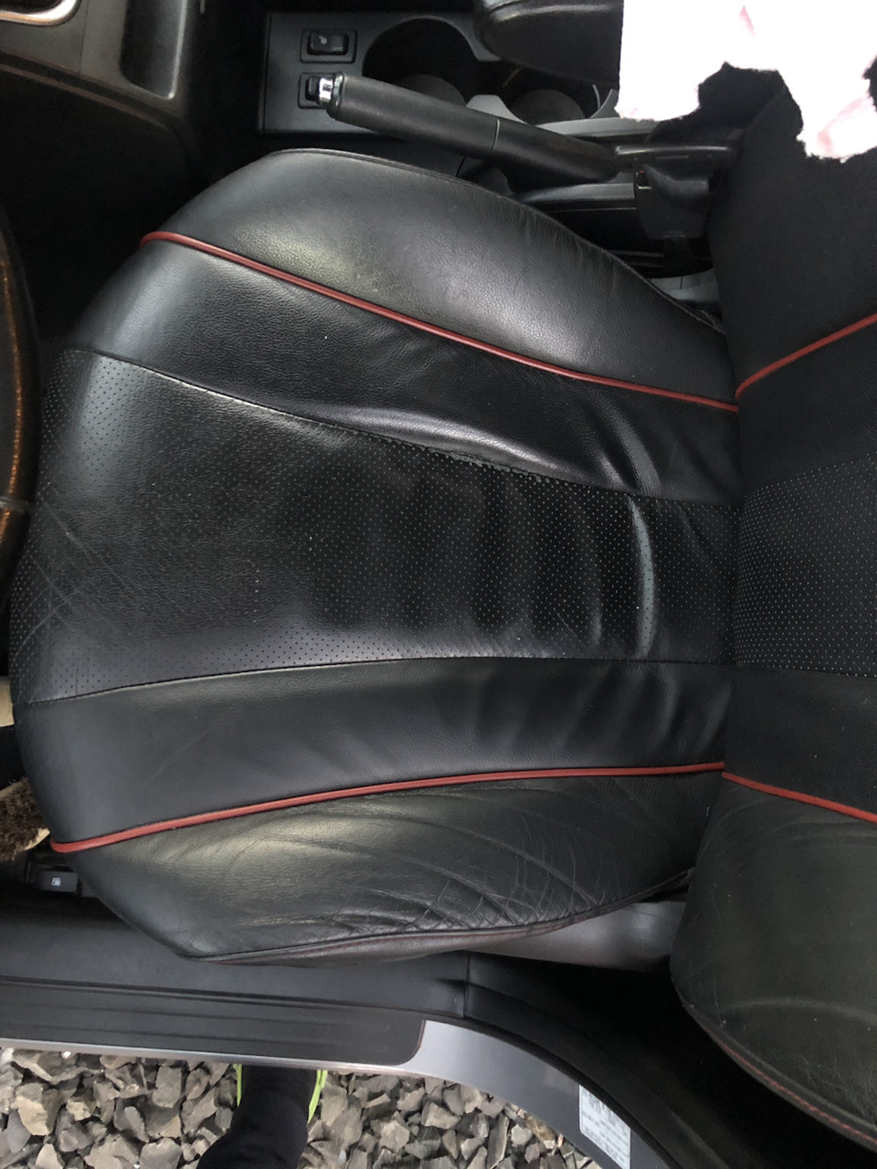 Чистка шкіряних сидінь Mazda 5 5