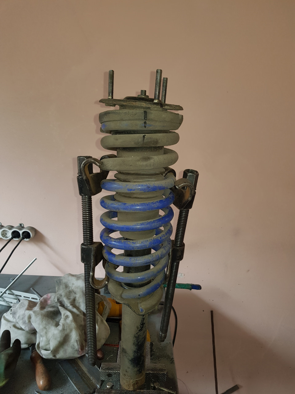 Металічне деренчання в ходовій, Bilstein B6 2