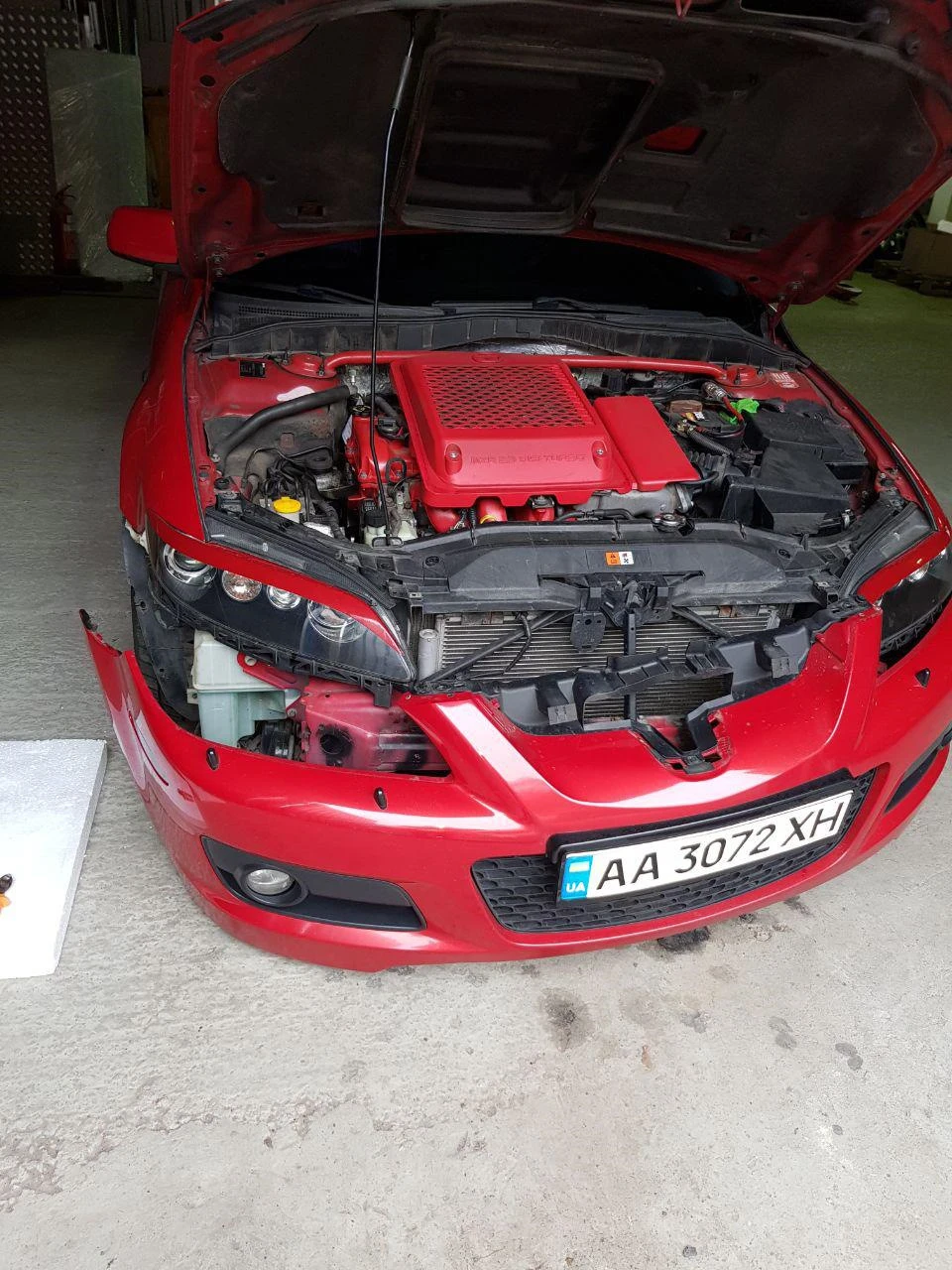 Ремонт вуха бампера, установка заводської губи mazda mps 6