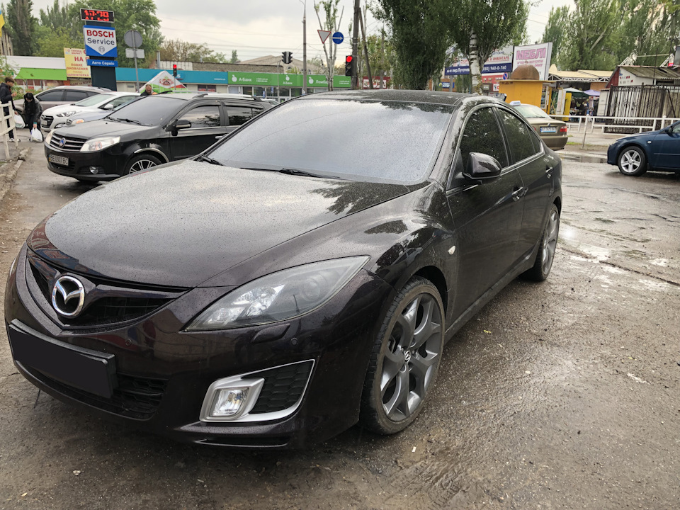 Фарбування масок фар у чорний мат 1